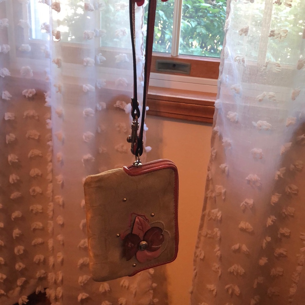 Coach wristlet - Picture 2 of 6